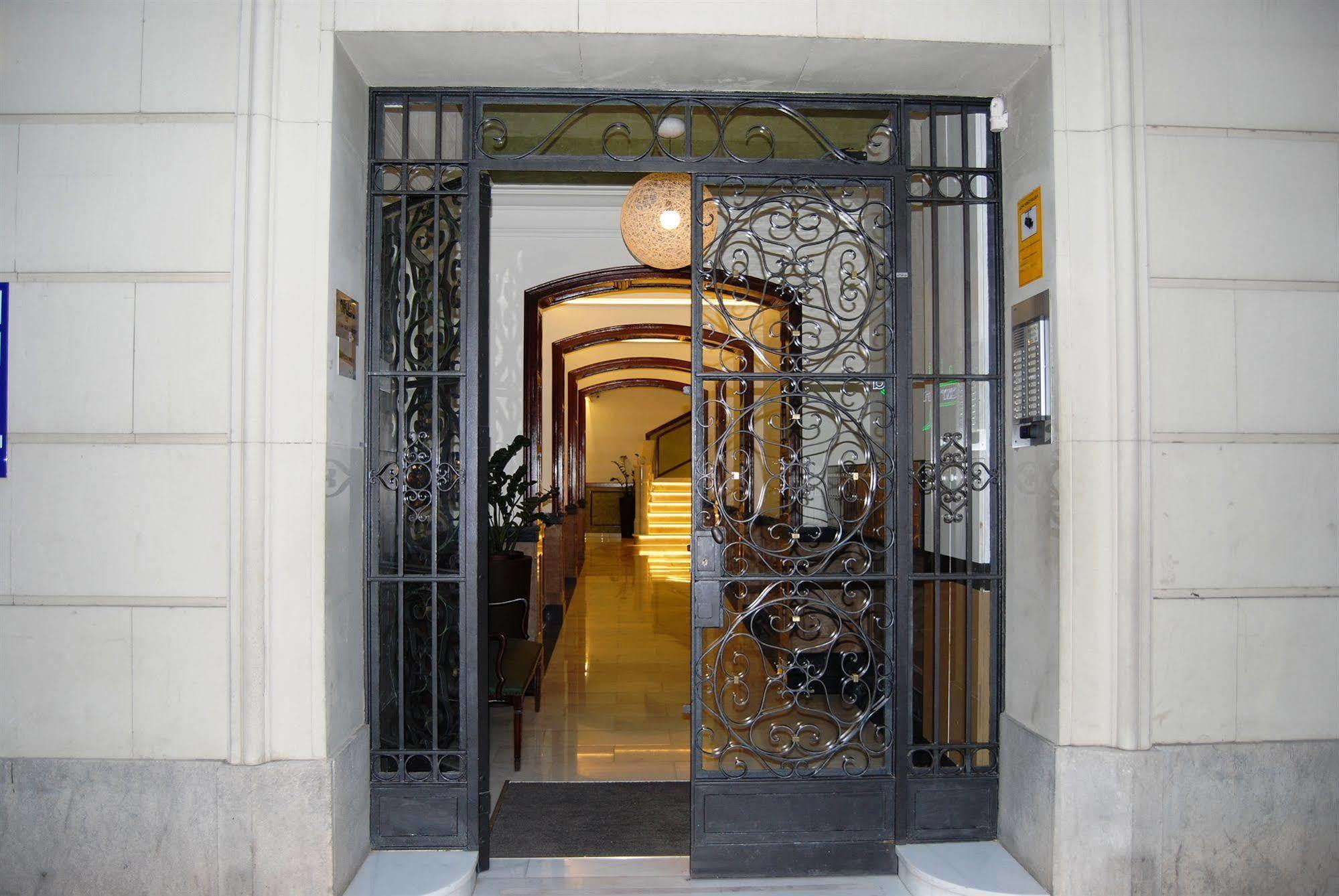 Mercedes Heritage Apartments Barcelona Exterior foto